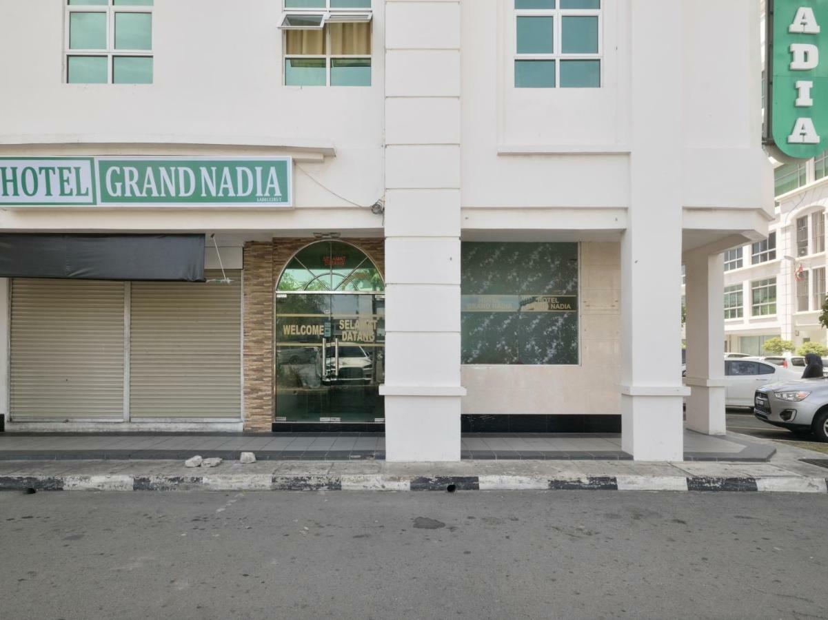 Oyo 892 Hotel Grand Nadia Labuan Zewnętrze zdjęcie
