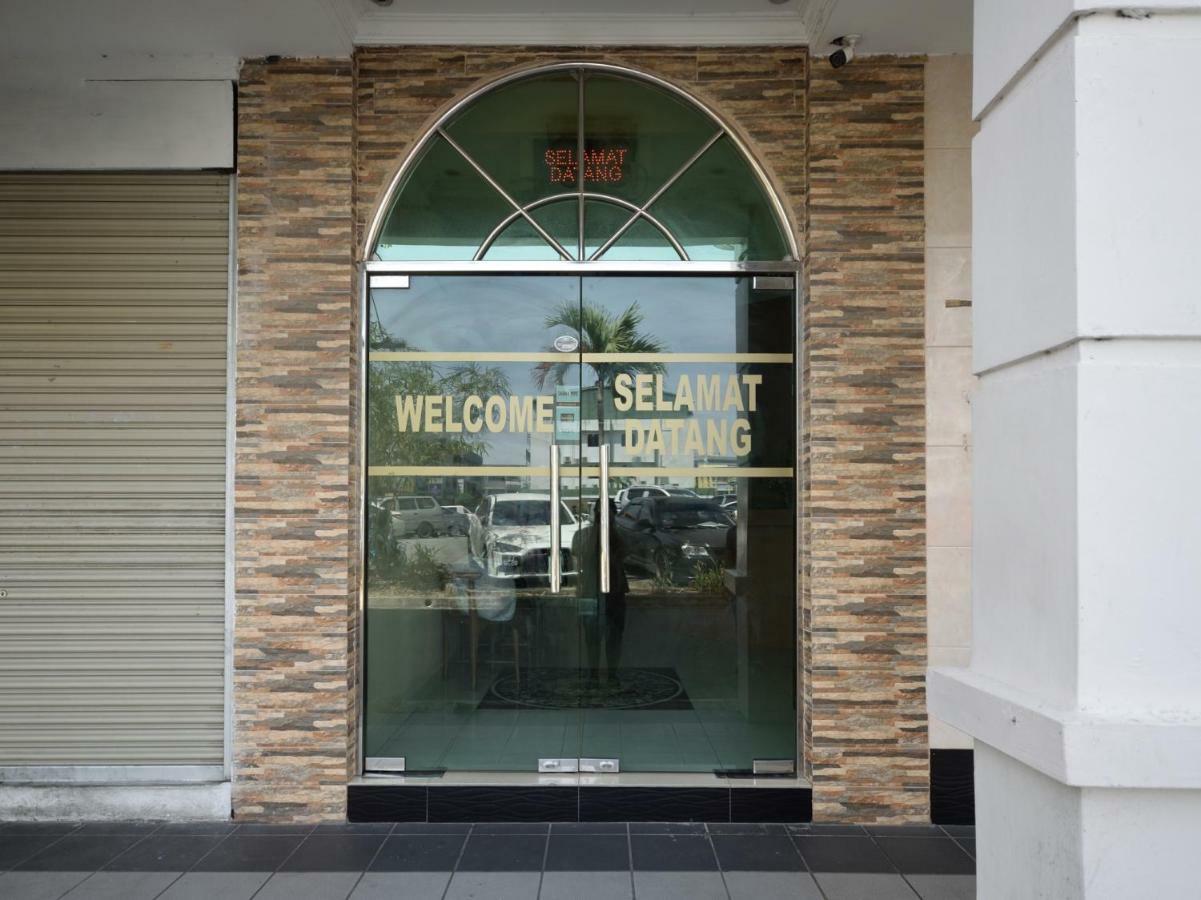 Oyo 892 Hotel Grand Nadia Labuan Zewnętrze zdjęcie